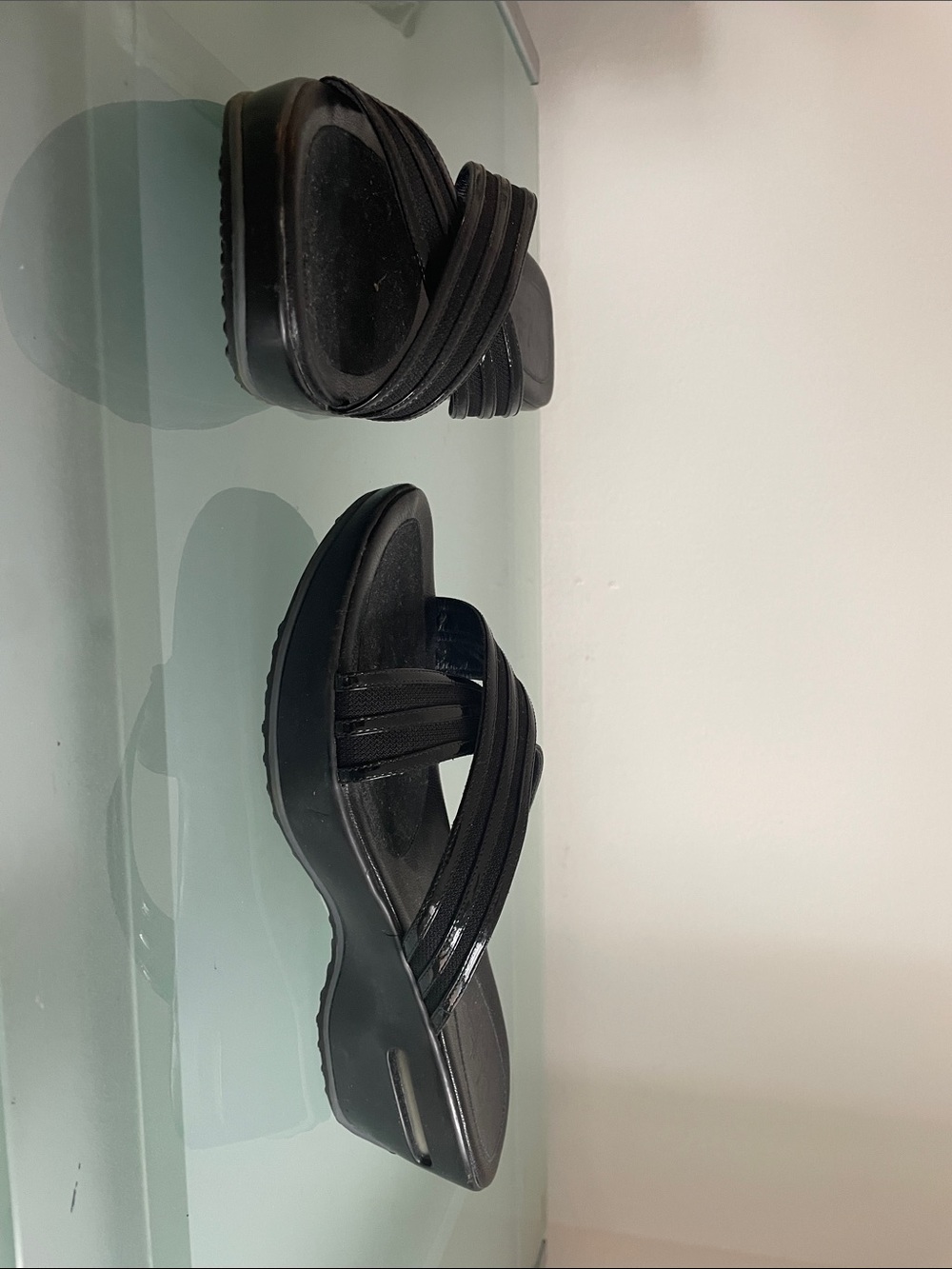 Women’s Black Platform Slip-On Sandals - Brand Unspecified